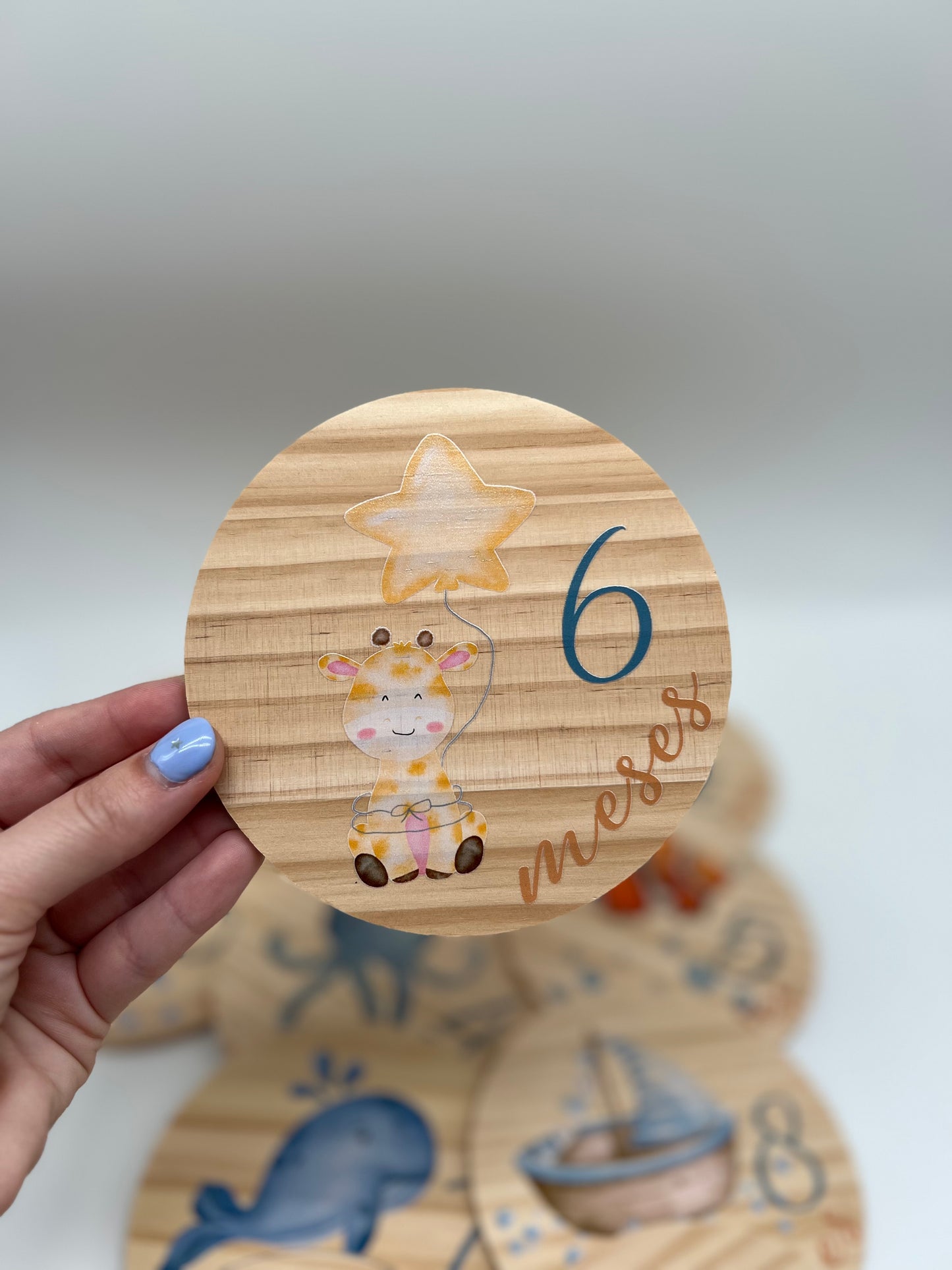 Cumple mes de madera personalizados para bebés