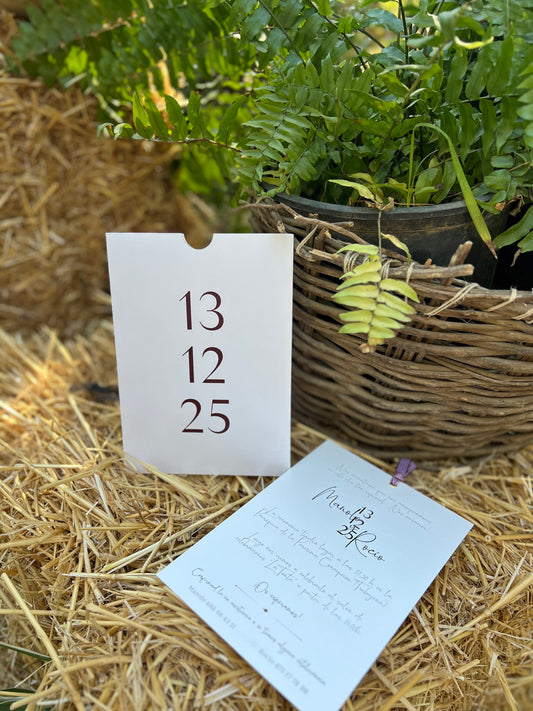 Invitación con sobre vertical